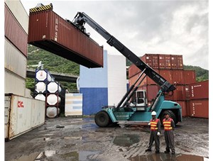 如何防止正面吊吊具破損？啟洋機(jī)電為您介紹